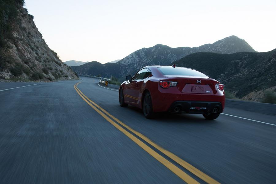  Scion FR-S 2015 года  (фото 8 из 12)